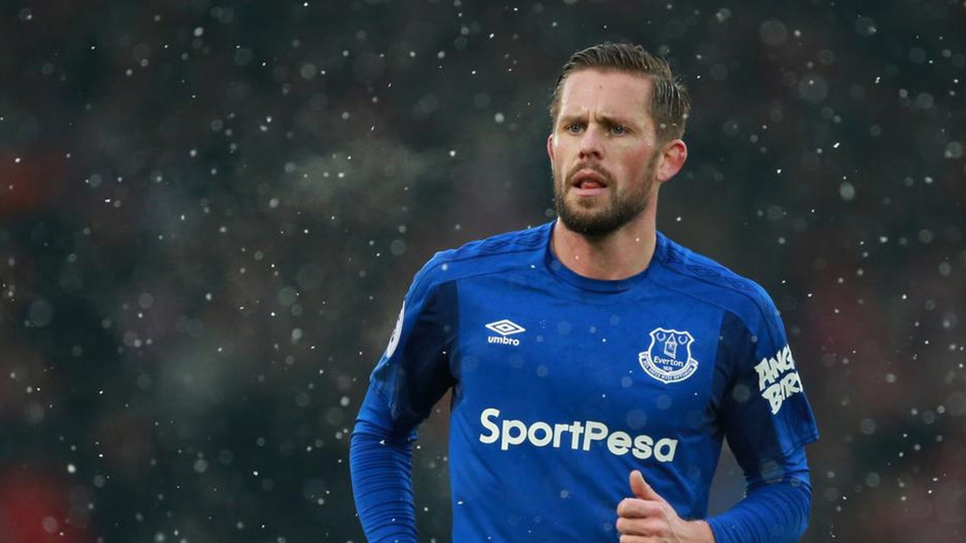 拜仁锋线多点开火打穿密集防线，拜仁套左边锋